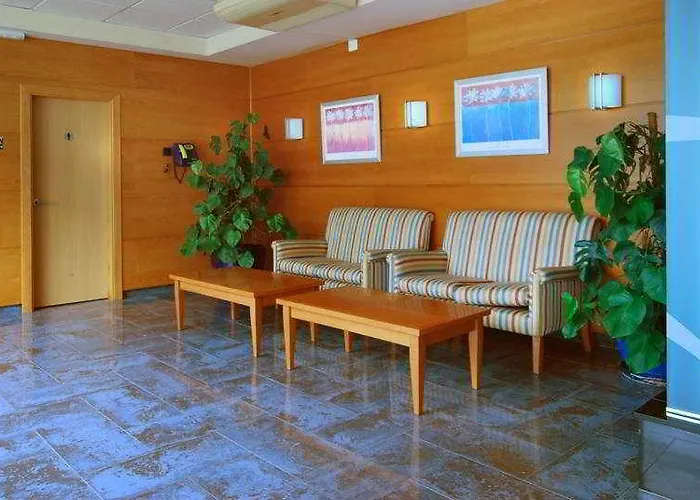 Amaraigua (adults Only)